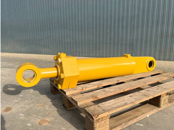 Прикачен инвентар CATERPILLAR