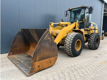 Колесен товарач CATERPILLAR 938G