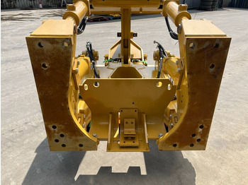 Нови Прикачен инвентар за Строителна техника Cat D7 / D7H / D7R SS Ripper: снимка 5