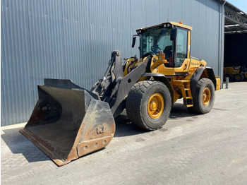 Колесен товарач VOLVO L90F
