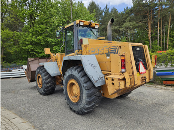 Колесен товарач Case 821 C: снимка 5