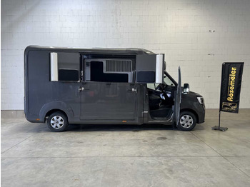 Камион за коне RENAULT Master