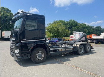Мултилифт с кука камион MERCEDES-BENZ Arocs 2651