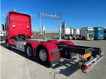 Контейнеровоз/ Сменна каросерия камион SCANIA R580: снимка 2