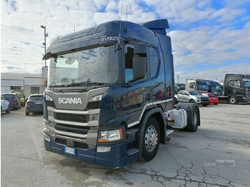 Влекач SCANIA P 450