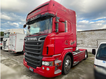 Влекач SCANIA R 560