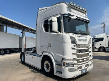 Влекач SCANIA S 500