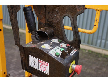 Ножична работна платформа Haulotte Compact 10N Electric, 10m Working Height, 230kg Ca: снимка 4