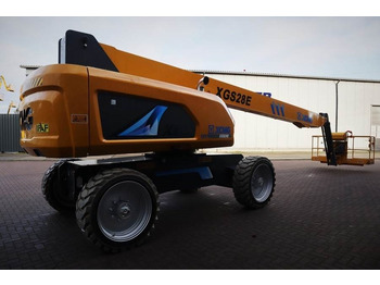 Телескопична платформа XCMG XGS28E Valid inspection, *Guarantee! Diesel, 4x4 D: снимка 2