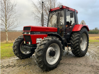 Трактор CASE IH