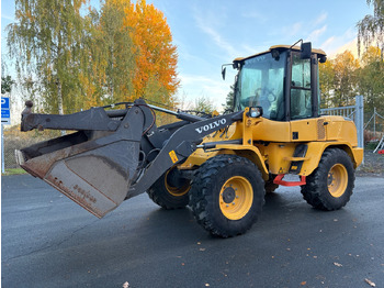 Колесен товарач VOLVO L30G