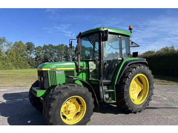 Трактор JOHN DEERE 6210