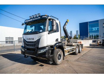 Мултилифт с кука камион IVECO X-WAY