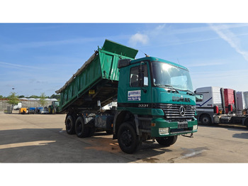Лизинг на Mercedes-Benz Actros 3331 (BOITE MANUELLE / 6X6 / LAMES / GRAND PONT / V6) Mercedes-Benz Actros 3331 (BOITE MANUELLE / 6X6 / LAMES / GRAND PONT / V6): снимка 3