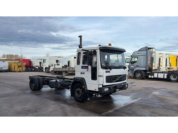 Шаси кабина Volvo FL 220 (BELGIAN TRUCK / CAMION BELGE / MANUAL GEARBOX): снимка 3 Шаси кабина Volvo FL 220 (BELGIAN TRUCK / CAMION BELGE / MANUAL GEARBOX): снимка 3