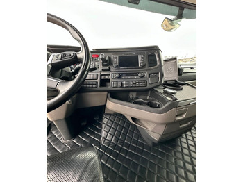 Влекач SCANIA R 500