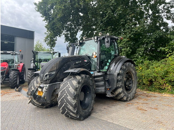 Трактор VALTRA T174