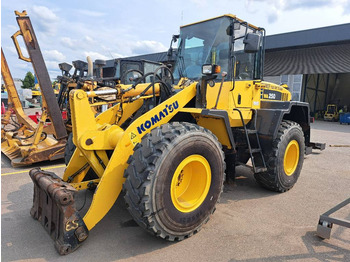 Колесен товарач KOMATSU WA250