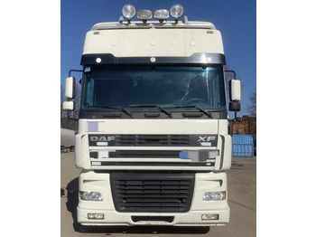 Влекач DAF XF 95