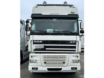 Влекач DAF XF 95