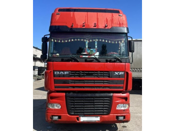 Влекач DAF XF 95