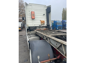 Влекач RENAULT: снимка 5