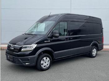 Лек автомобил