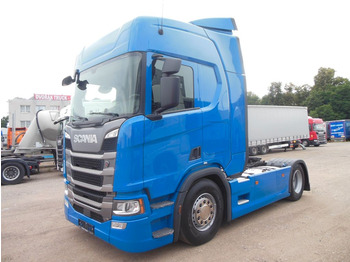 Влекач SCANIA R 450
