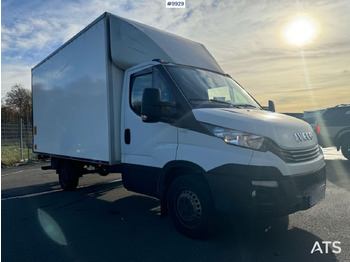 Лекотоварен автомобил фургон Box Truck Iveco Daily with Tail Lift: снимка 3