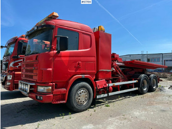 Камион пътна помощ SCANIA R144