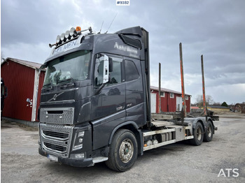 Камион за дърва VOLVO FH16
