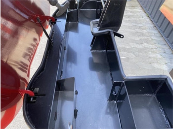 Противовес Case IH Frontvægtklods 1000 kg med lys: снимка 2 Противовес Case IH Frontvægtklods 1000 kg med lys: снимка 2