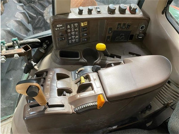 Трактор John Deere 6920 S Autopower: снимка 4