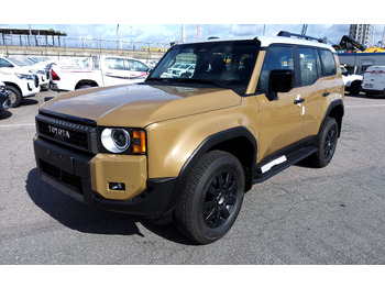 Лек автомобил TOYOTA Land Cruiser