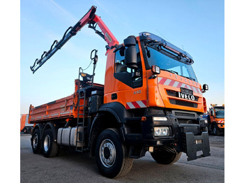 Самосвал камион IVECO Trakker