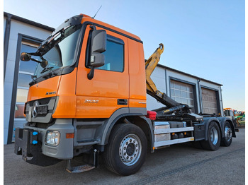 Мултилифт с кука камион MERCEDES-BENZ Actros 2532