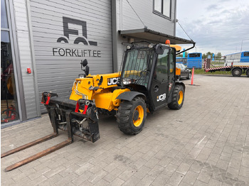 Телескопичен товарач JCB
