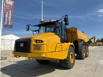 Съчленен самосвал CATERPILLAR 730