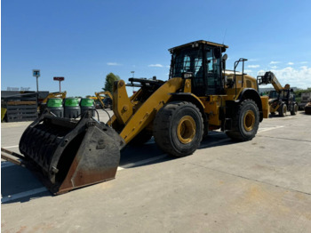 Колесен товарач CATERPILLAR 962M