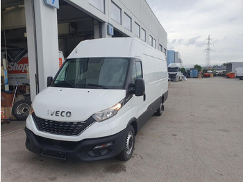 Пътнически бус IVECO Daily 35s16