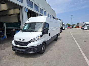Пътнически бус IVECO Daily 35s16
