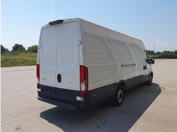 Пътнически бус IVECO Daily 35S16V: снимка 4 Пътнически бус IVECO Daily 35S16V: снимка 4