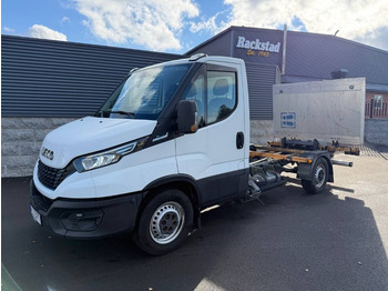 Товарен бус IVECO Daily