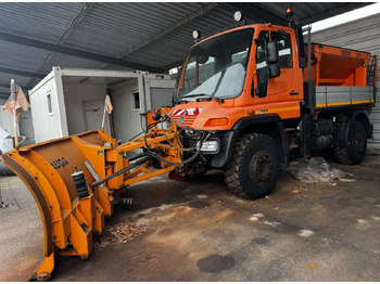 Камион UNIMOG U400