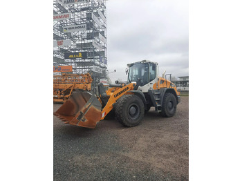 Колесен товарач LIEBHERR L 526