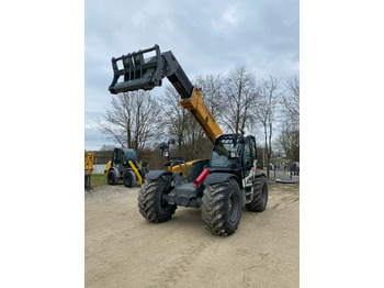 Телескопичен товарач LIEBHERR