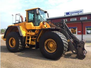 Колесен товарач VOLVO L220F