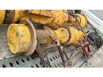 Полуоска JCB