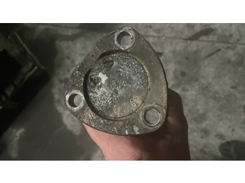 Шенкел за Селскостопанска техника Sworzeń Zwrotnicy pod czujnik - Case | New Holland | Stayer: снимка 4 Шенкел за Селскостопанска техника Sworzeń Zwrotnicy pod czujnik - Case | New Holland | Stayer: снимка 4