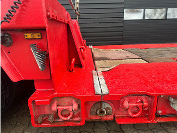 Нискорамна площадка полуремарке Faymonville 3 achs Tiefbett 300 mm Faymonville Megamax 3 achs Tiefbett 300 mm: снимка 5 Нискорамна площадка полуремарке Faymonville 3 achs Tiefbett 300 mm Faymonville Megamax 3 achs Tiefbett 300 mm: снимка 5